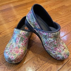 Dansko XP floral design clogs
